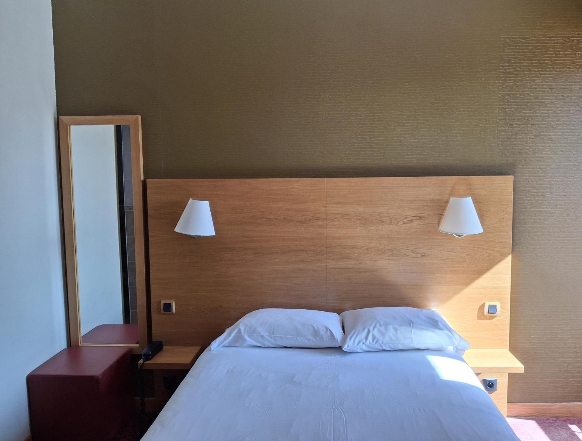 Hôtel Tour Maje Rodez Exterior foto