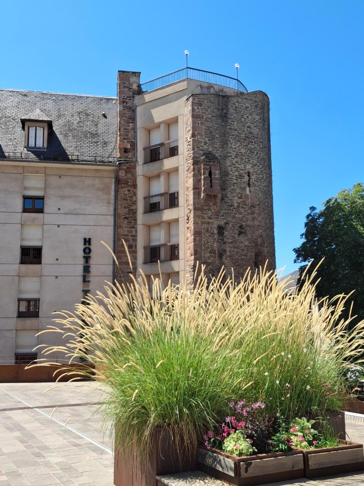 Hôtel Tour Maje Rodez Exterior foto