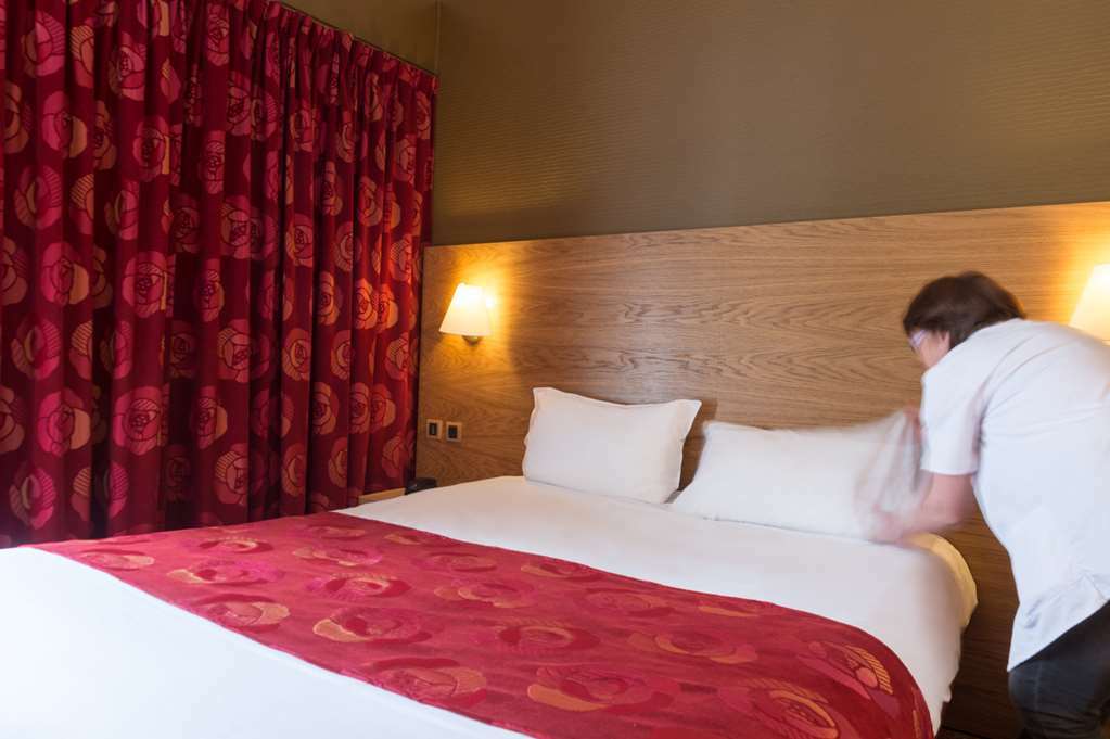 Hôtel Tour Maje Rodez Quarto foto